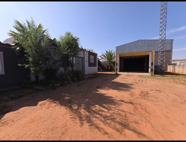 1,450M² BUILDING FOR SALE IN VAALPARK